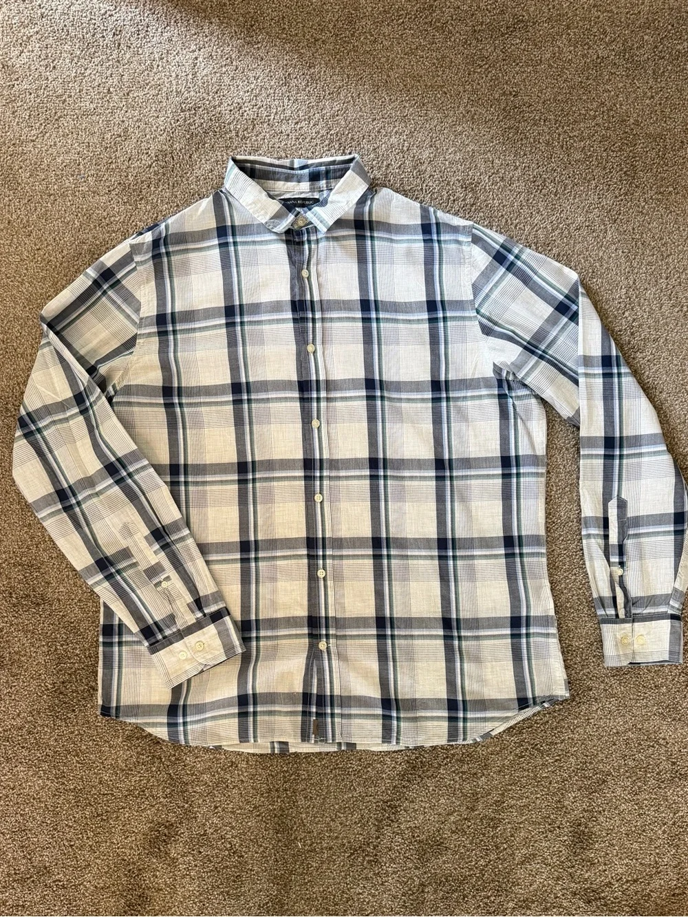 Banana Republic Navy & Gray Plaid Long-Sleeve Button-Down Shirt